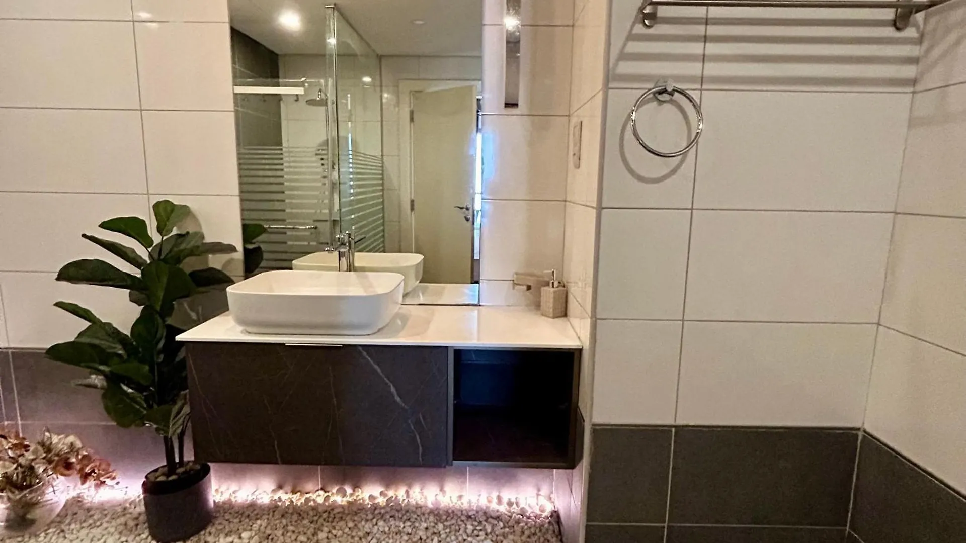 Luxury Sea View Apartment 吉达