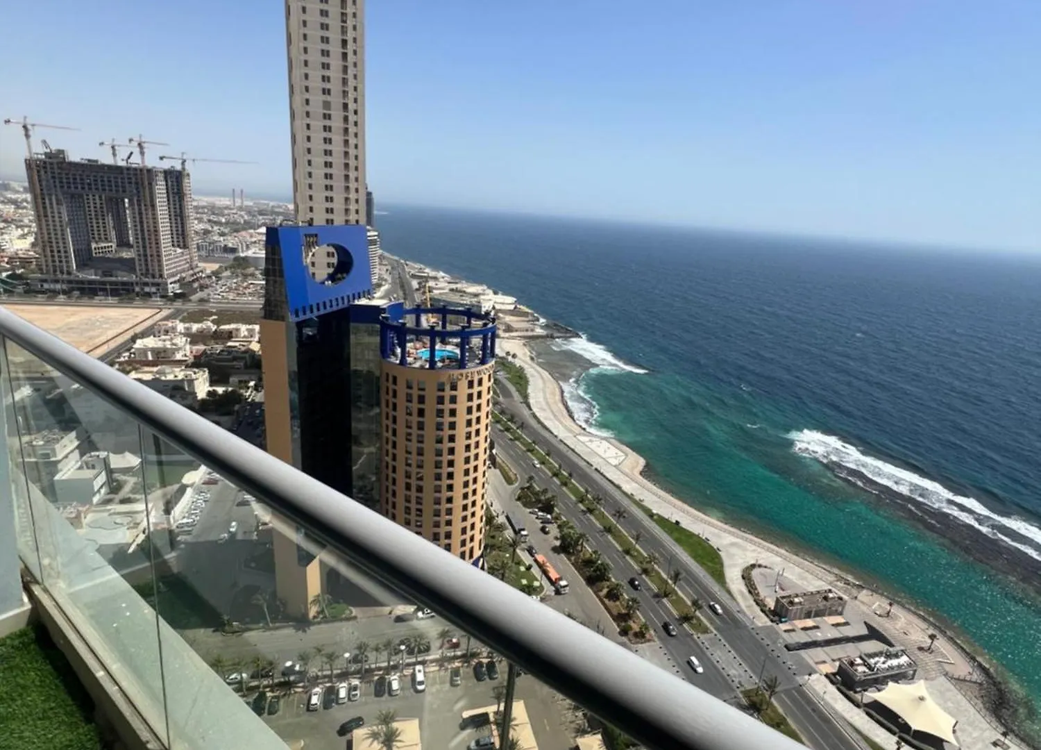 Luxury Sea View Apartment 吉达